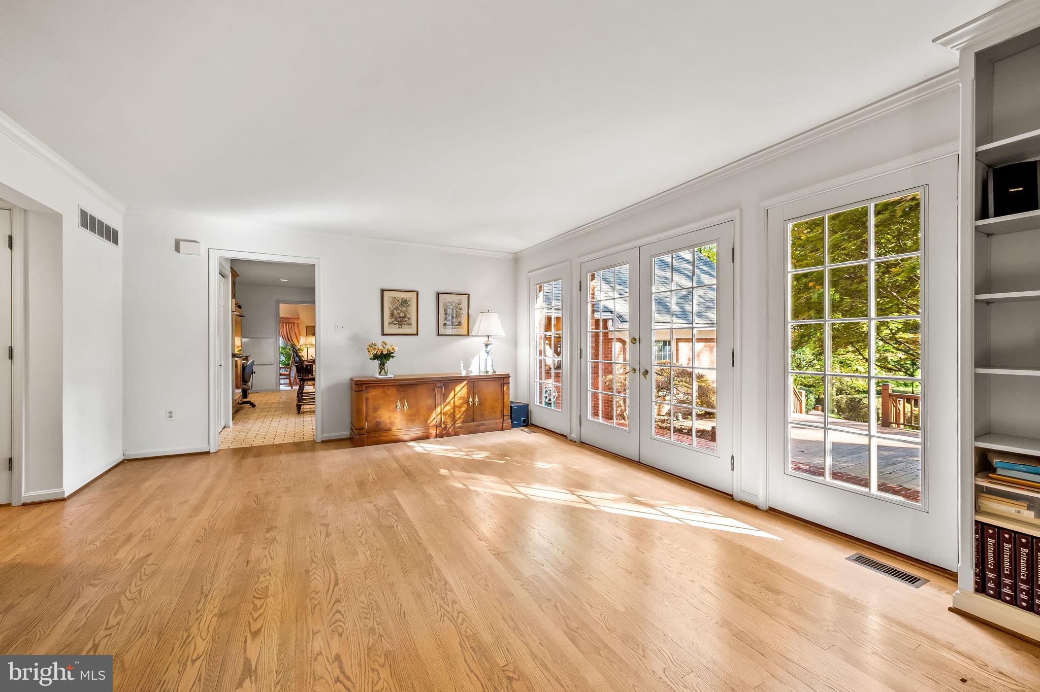 RUXTON HILLS - Residential