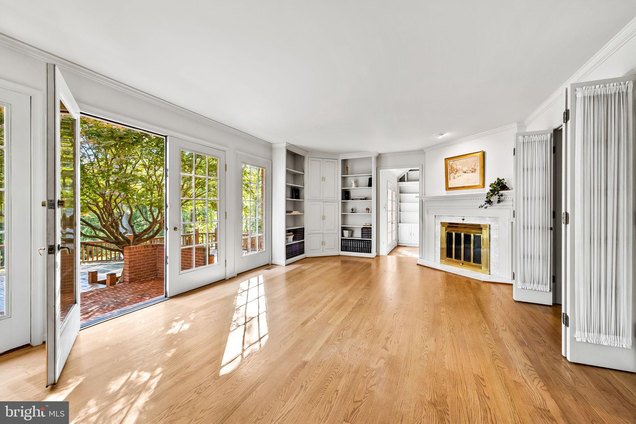 RUXTON HILLS - Residential