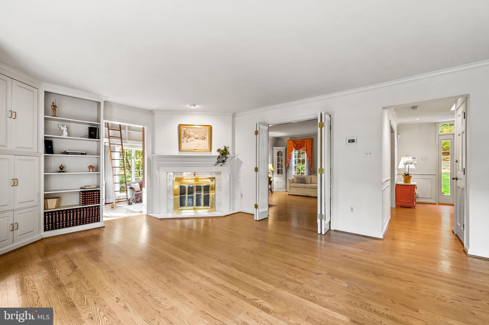 RUXTON HILLS - Residential