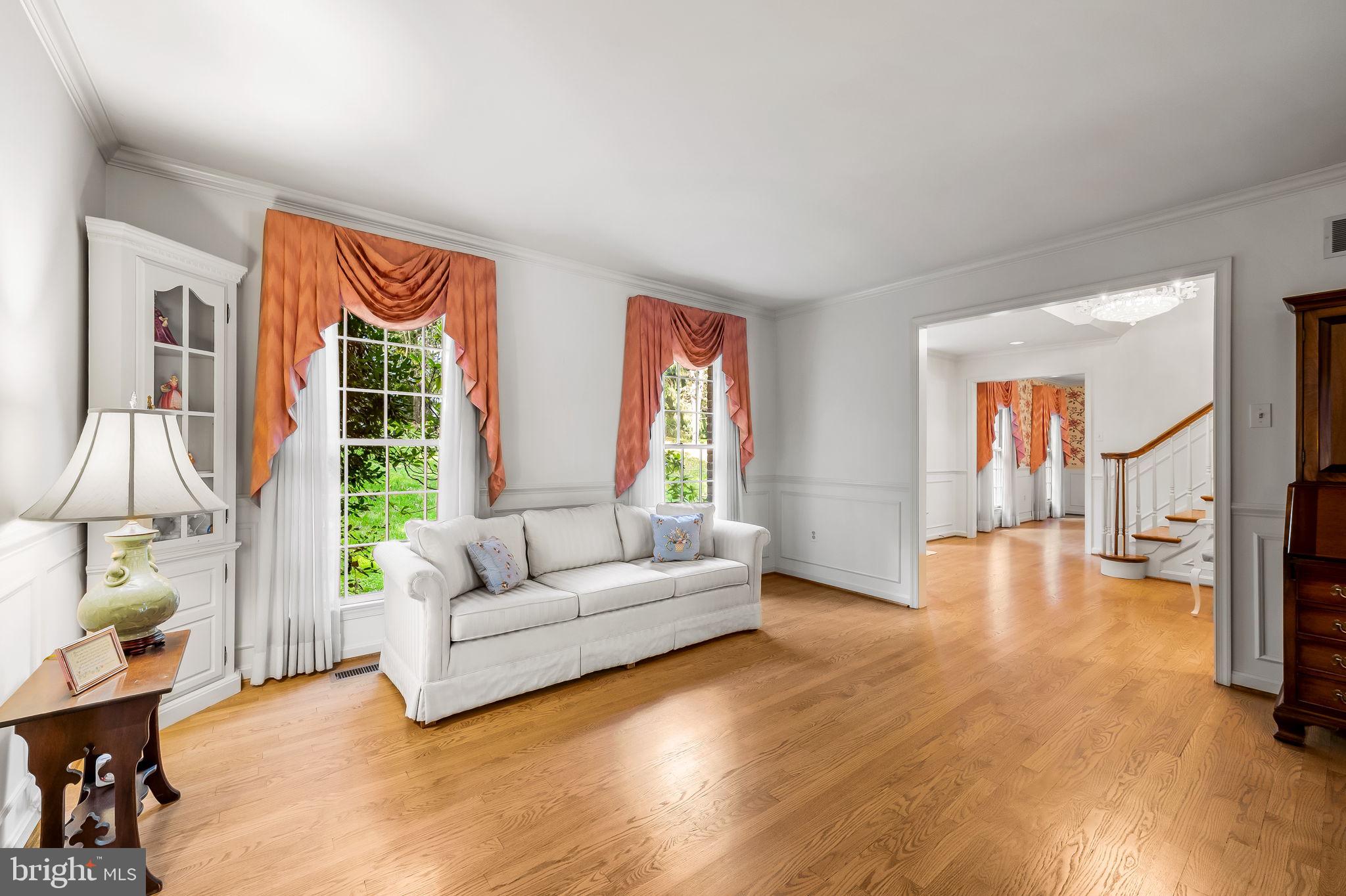 RUXTON HILLS - Residential