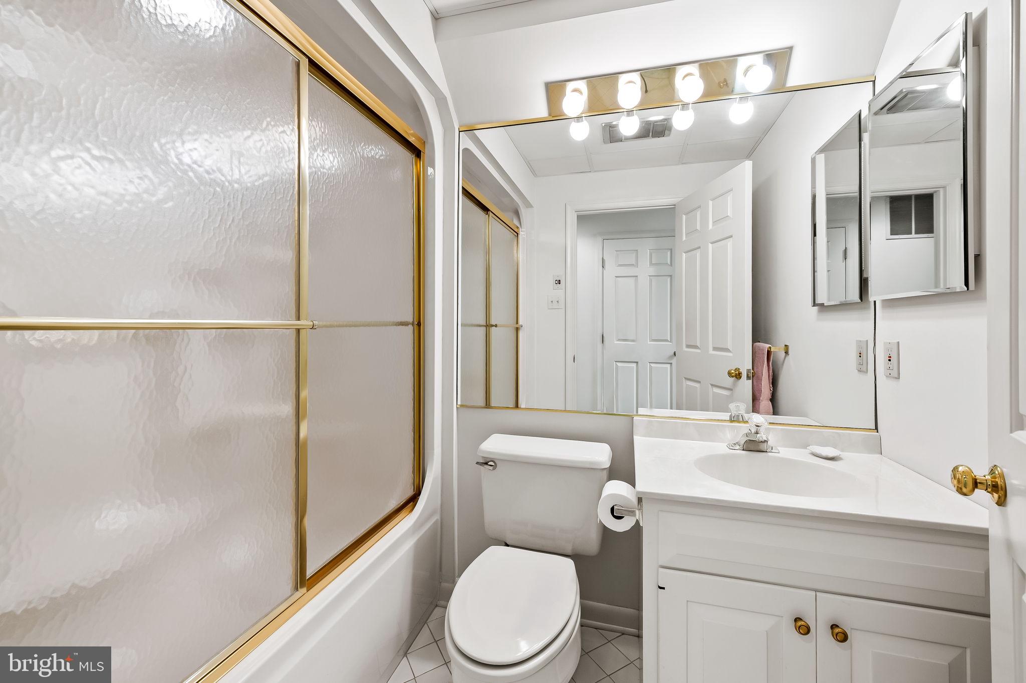 RUXTON HILLS - Residential