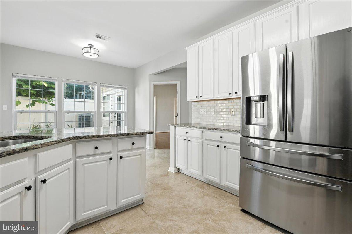 SIGNATURE AT BROADLANDS - Residential Lease