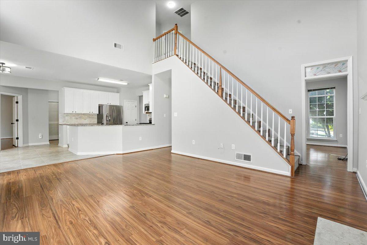 SIGNATURE AT BROADLANDS - Residential Lease