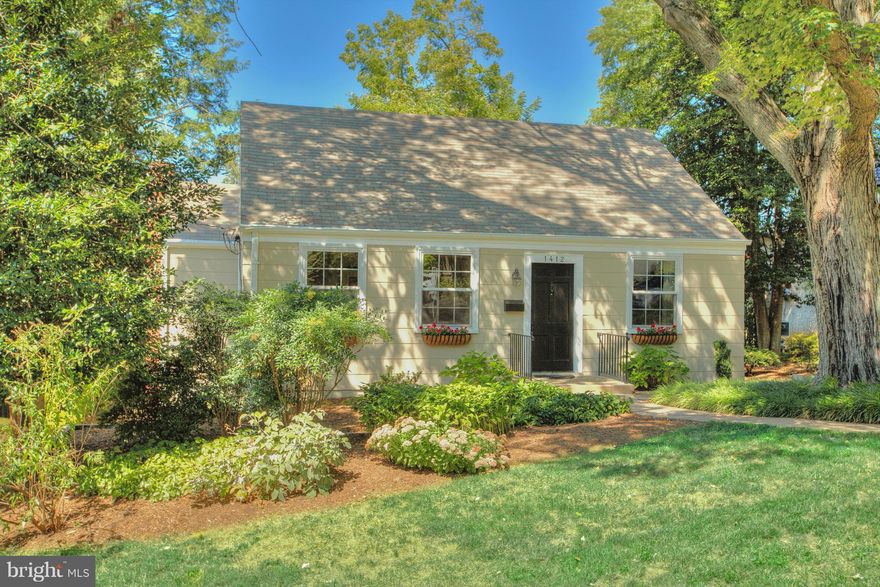 Charming!! Updated and Expanded 3 finished level Cape is just blocks from Westover Shops and Dining & less than 1 mile to EFC Metro. 3 BR, 2 Full BA plus a remodeled Kitchen with breakfast area/ family room addition. Don't Miss This!