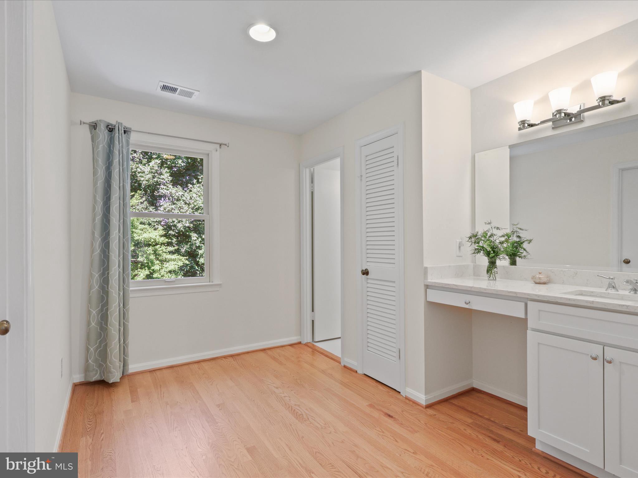 SOMERSET SOUTH - Residential Lease