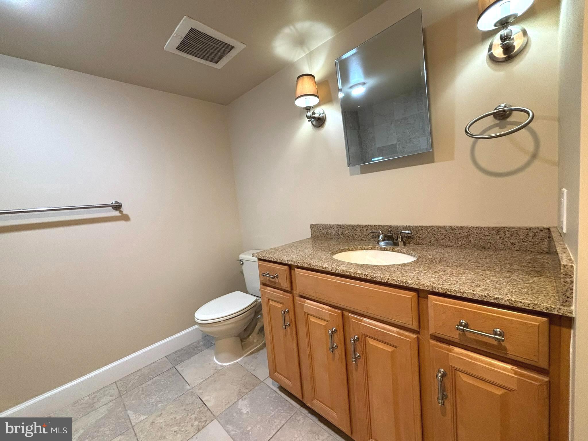 STATION SQUARE - Residential Lease