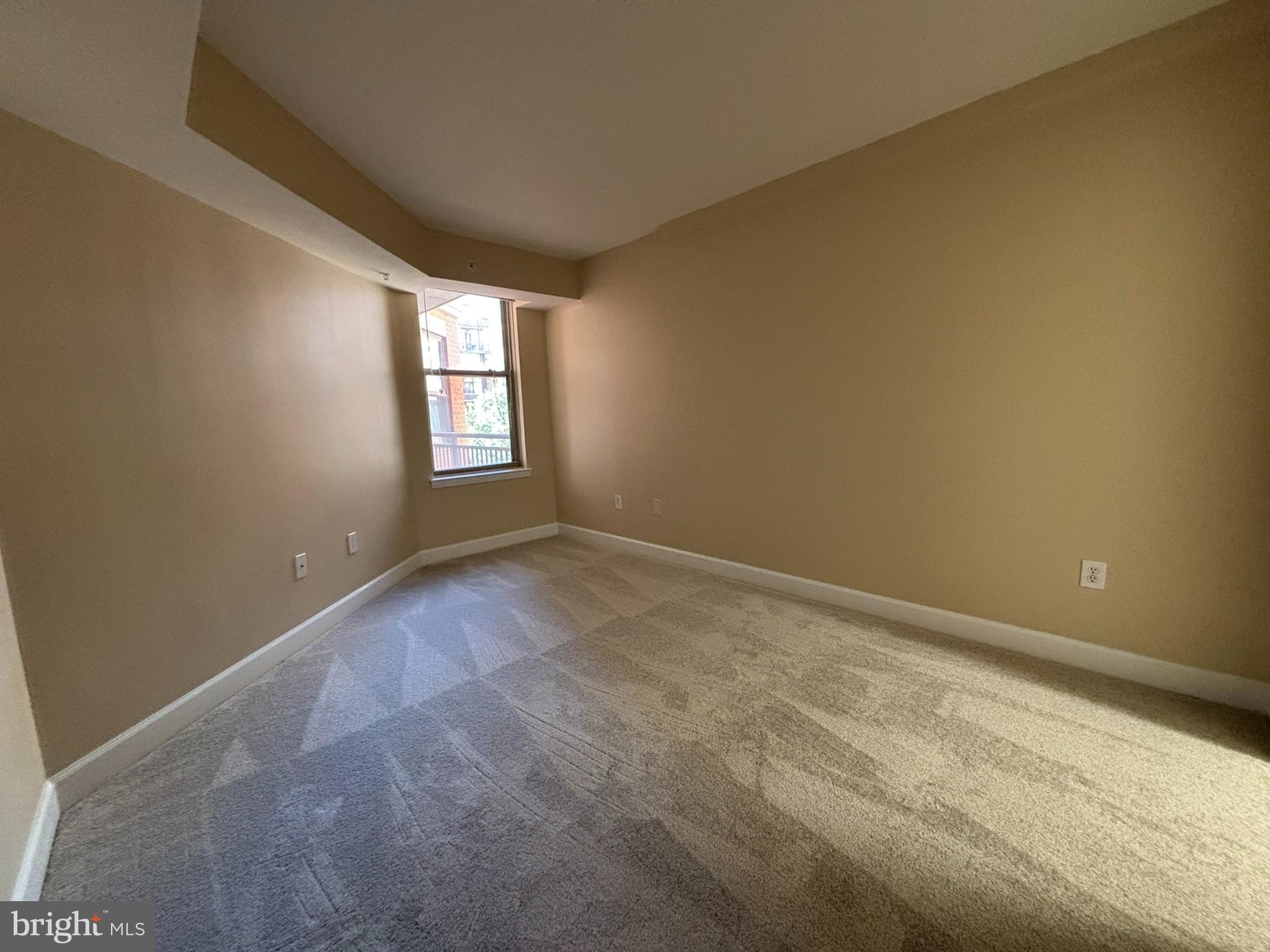 STATION SQUARE - Residential Lease