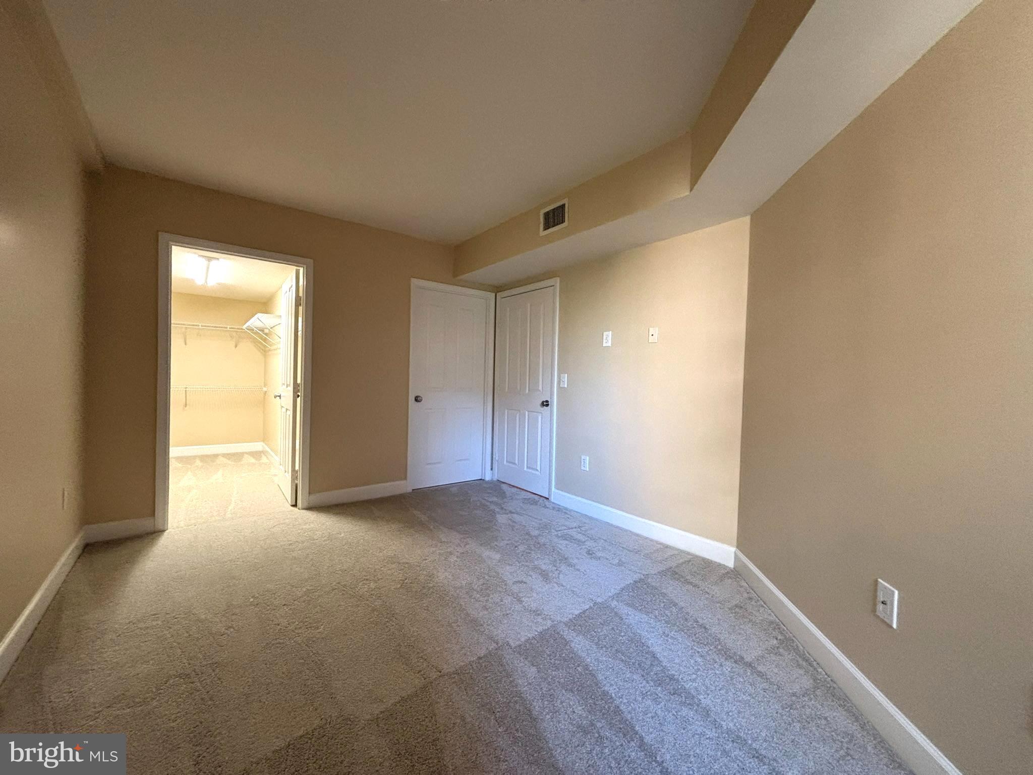 STATION SQUARE - Residential Lease