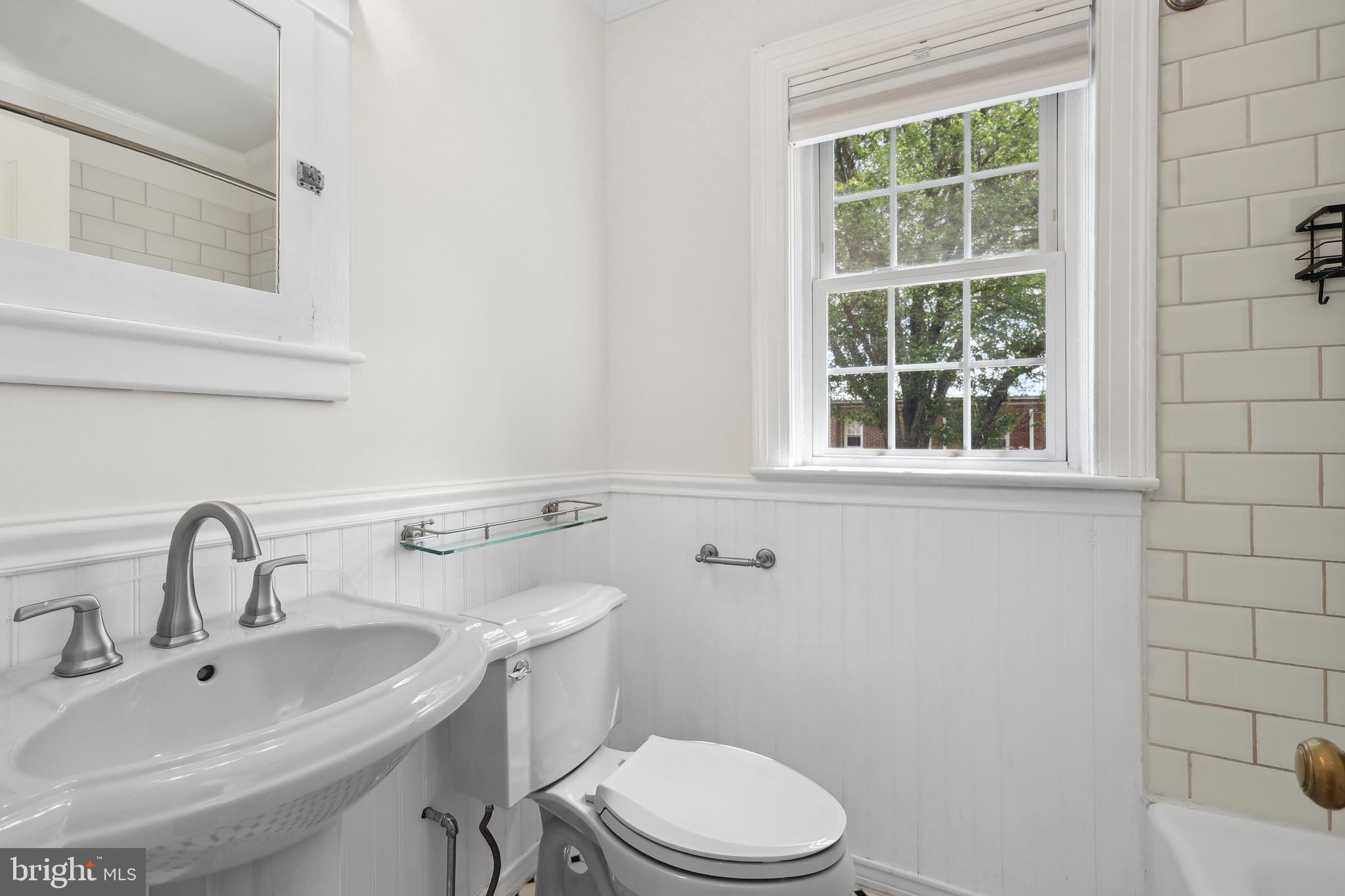 ARLINGTON VILLAGE COURTYARD - Residential