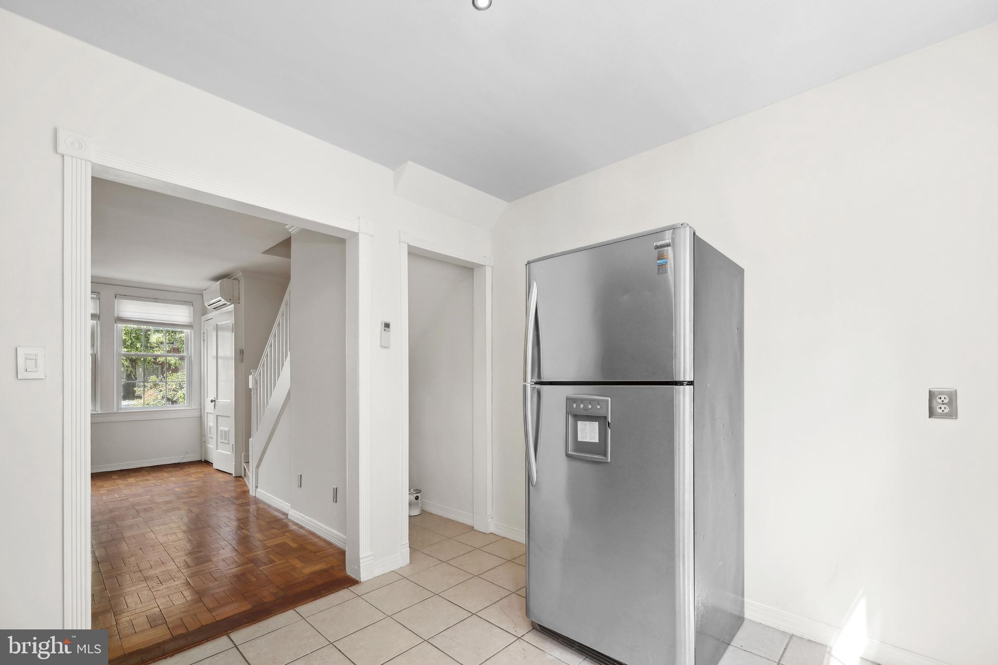 ARLINGTON VILLAGE COURTYARD - Residential