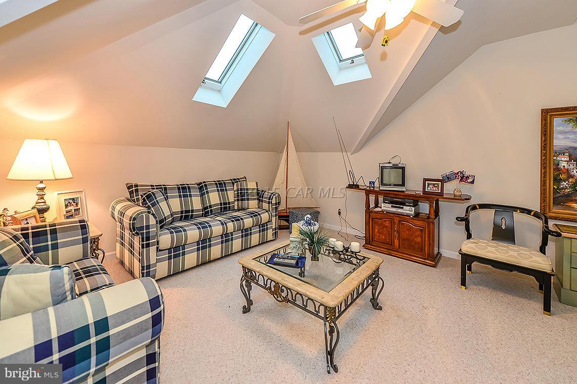 HERON HARBOUR - Residential