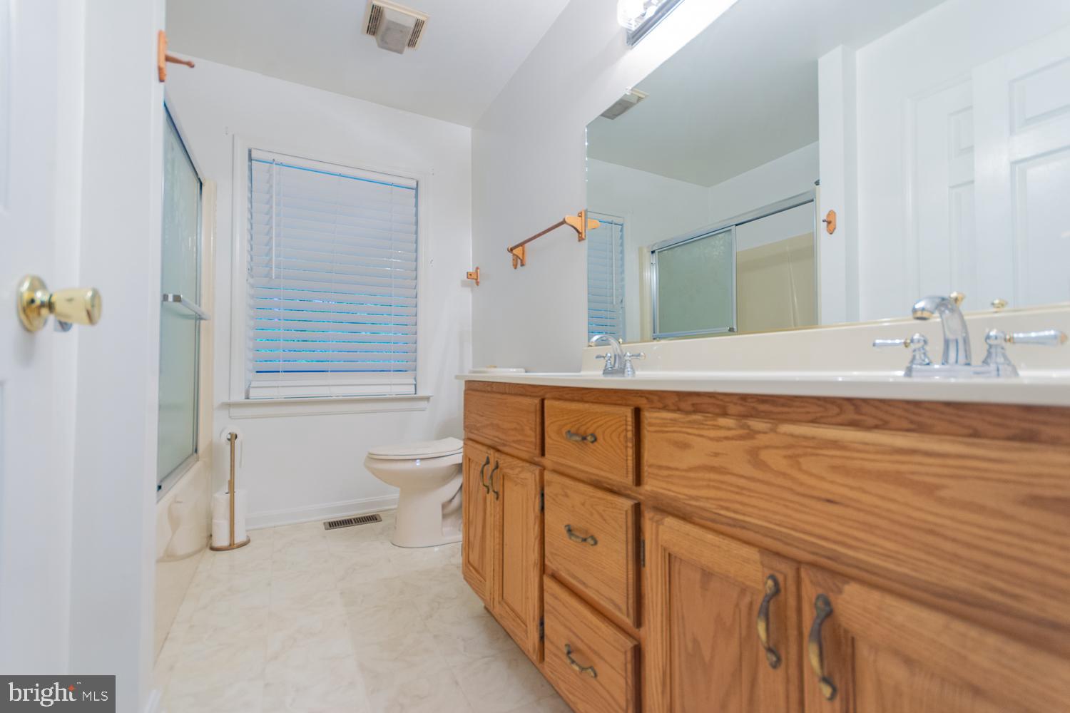 SHANNONDALE - Residential Lease