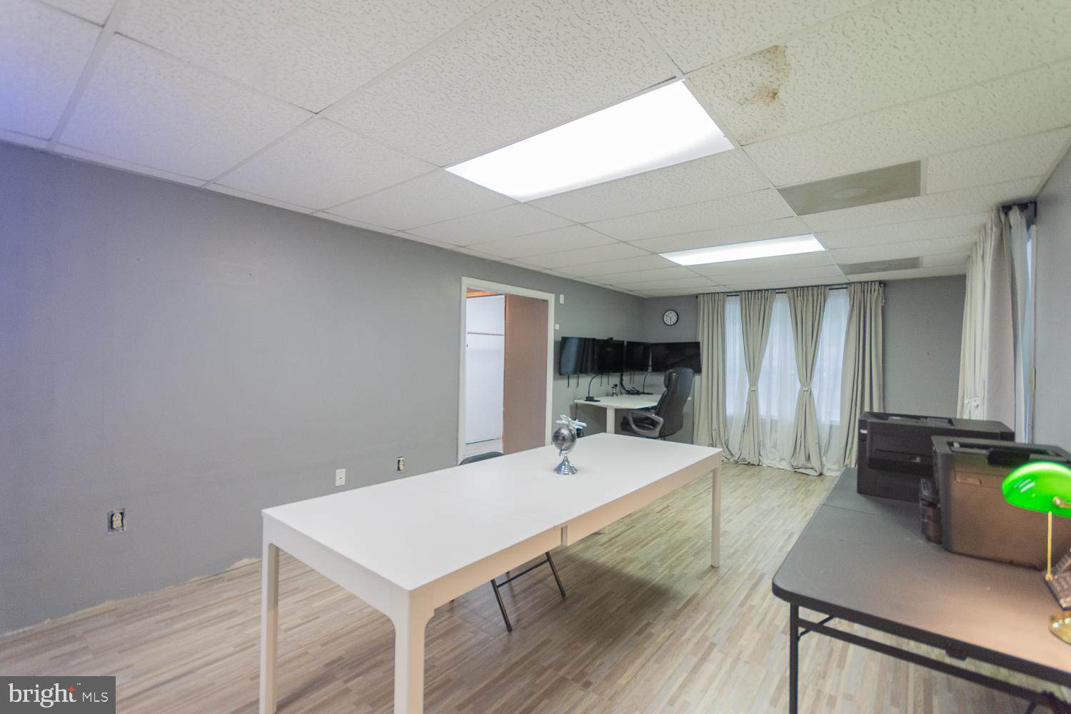 SHANNONDALE - Residential Lease