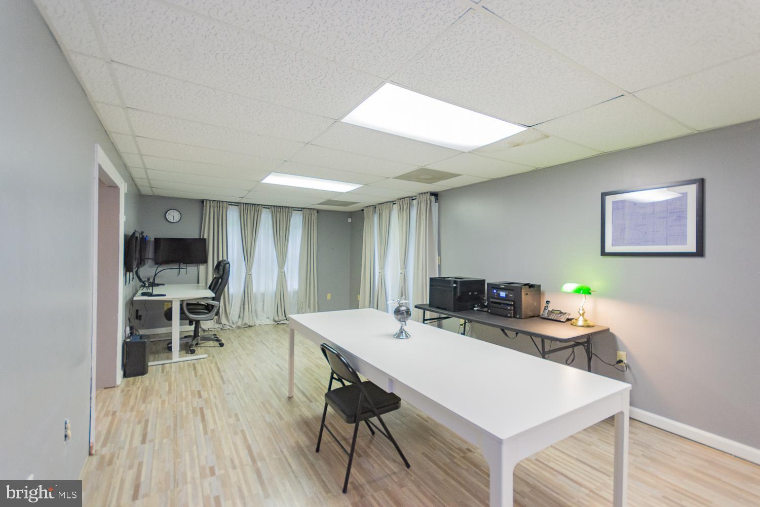 SHANNONDALE - Residential Lease