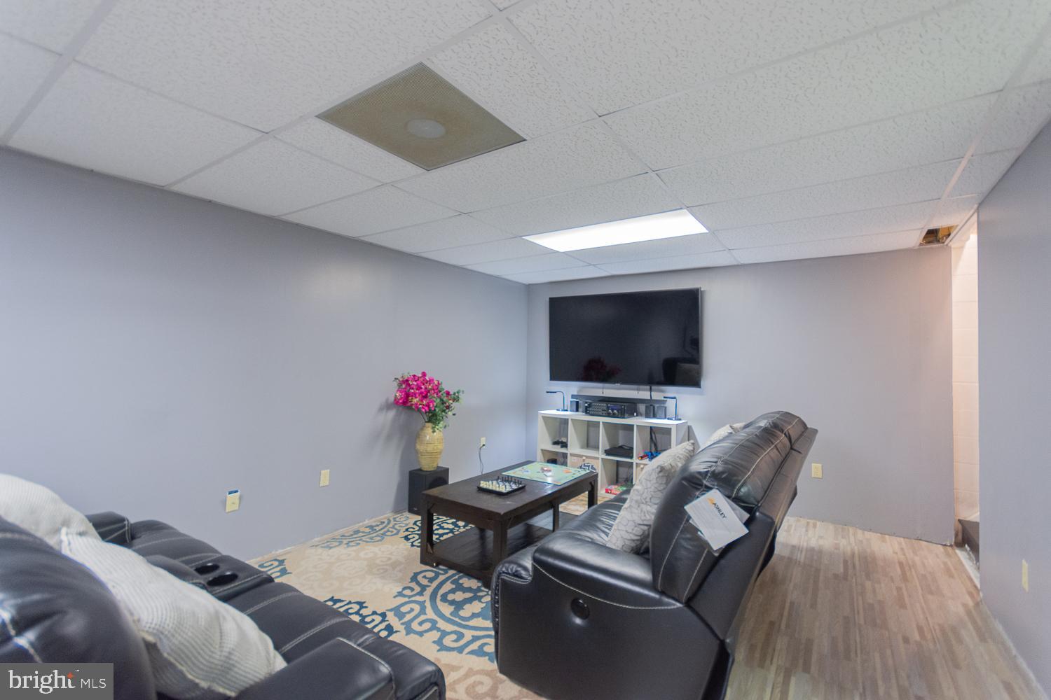 SHANNONDALE - Residential Lease