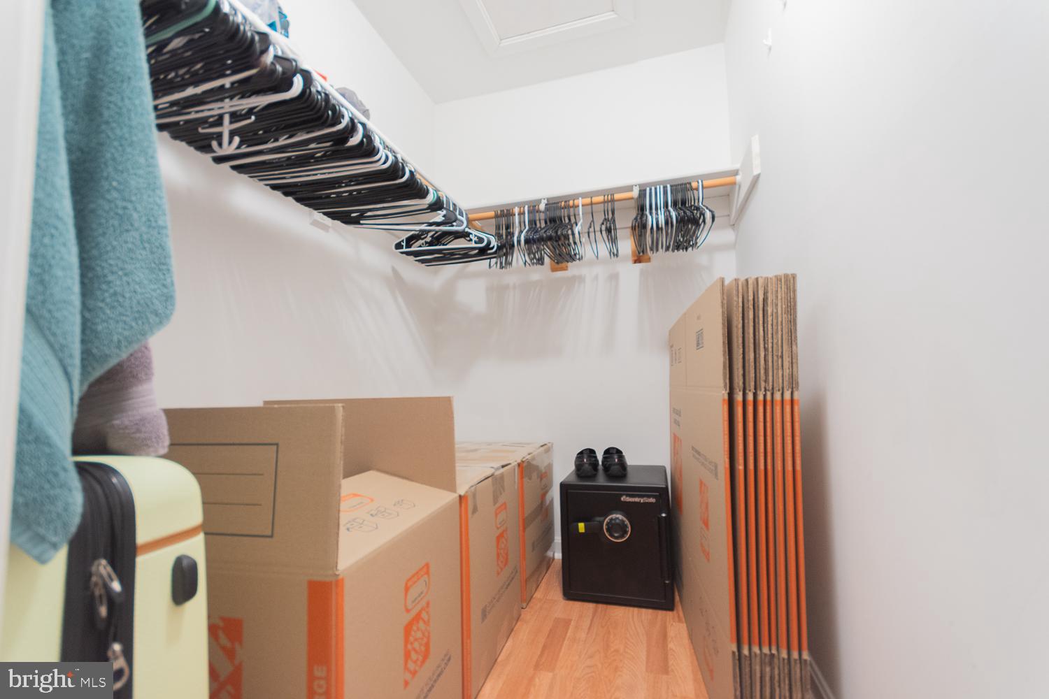 SHANNONDALE - Residential Lease