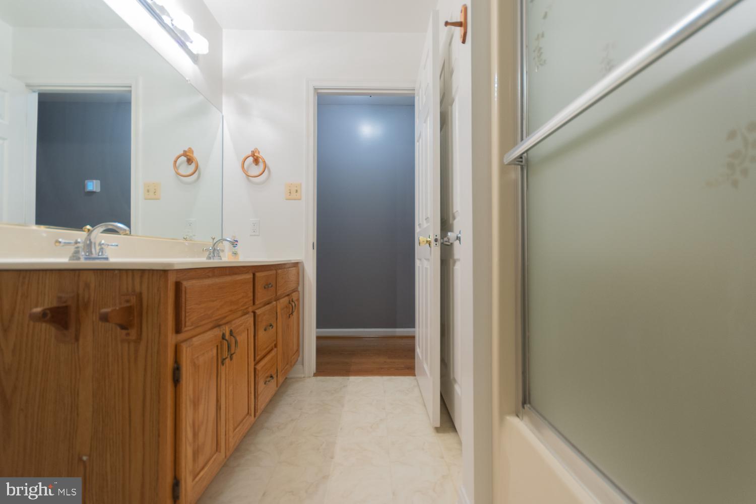 SHANNONDALE - Residential Lease