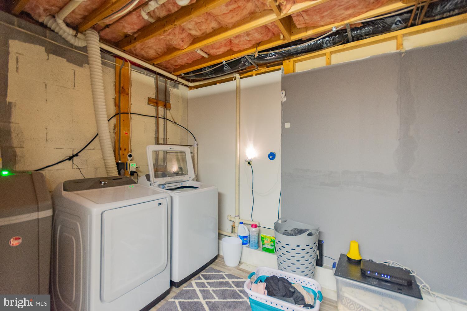 SHANNONDALE - Residential Lease