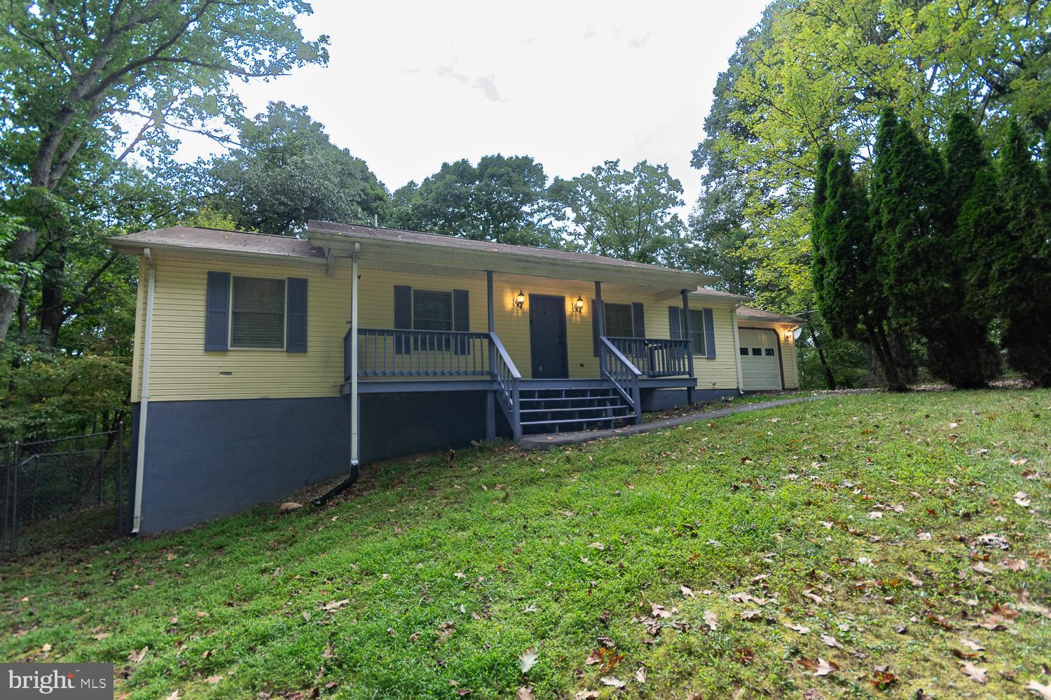 SHANNONDALE - Residential Lease