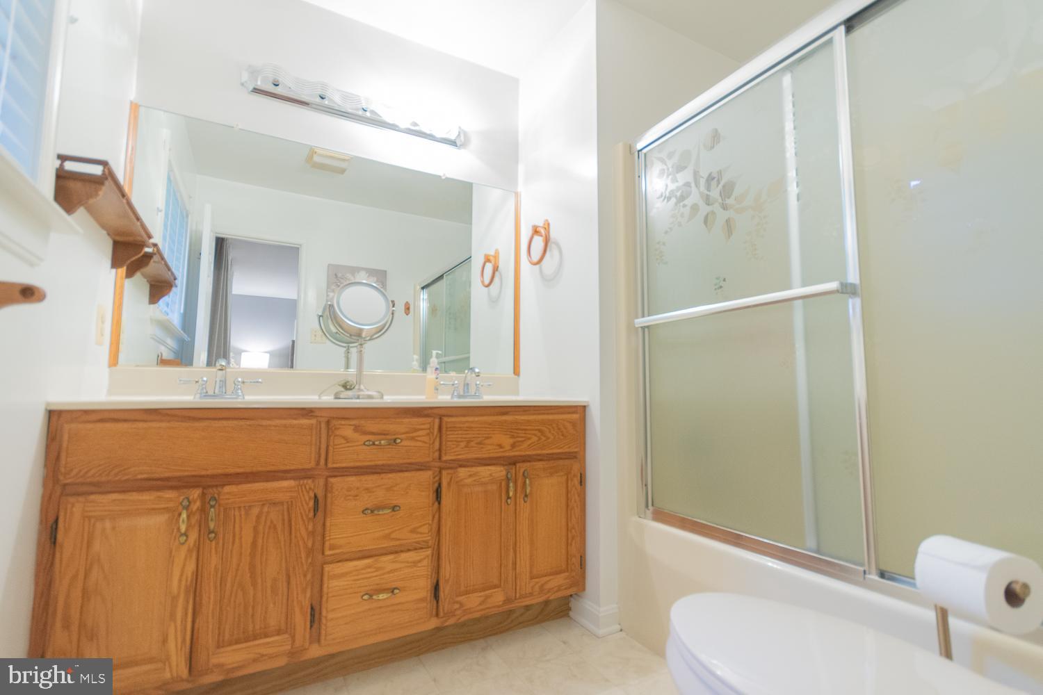 SHANNONDALE - Residential Lease