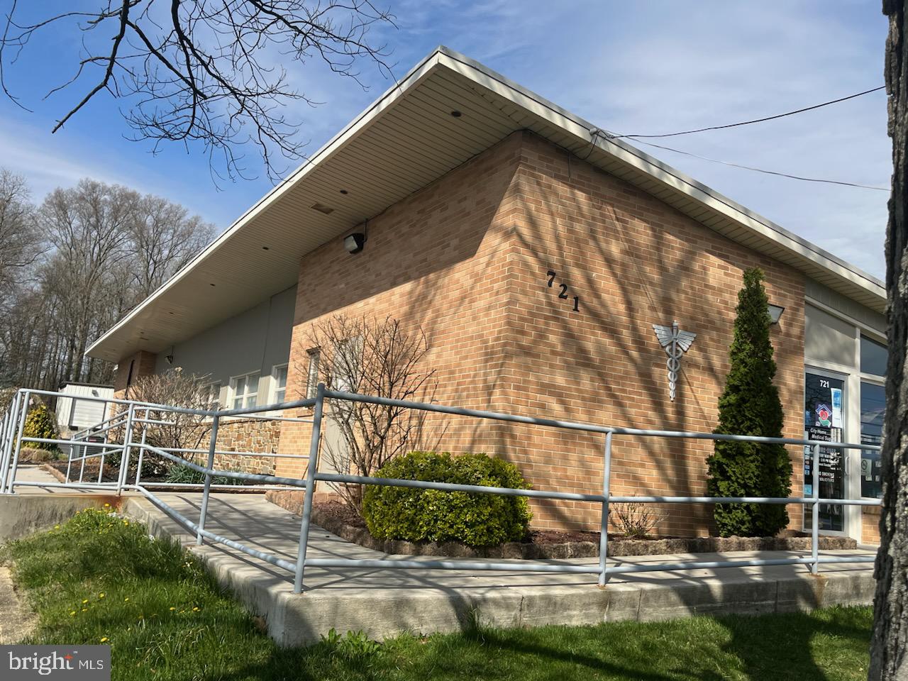721 BRIDGE STREET