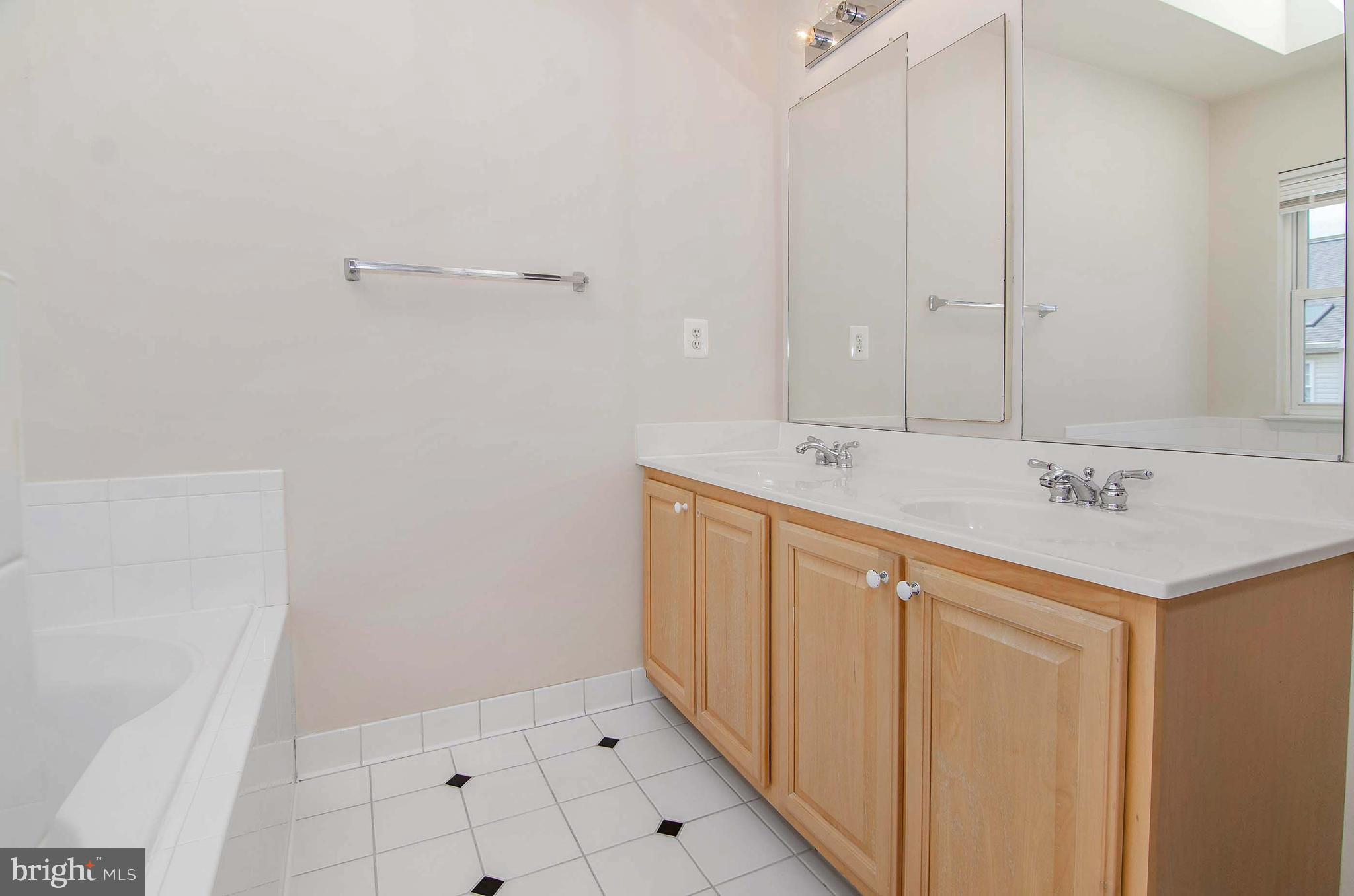 CROFTON FARMS - Residential Lease