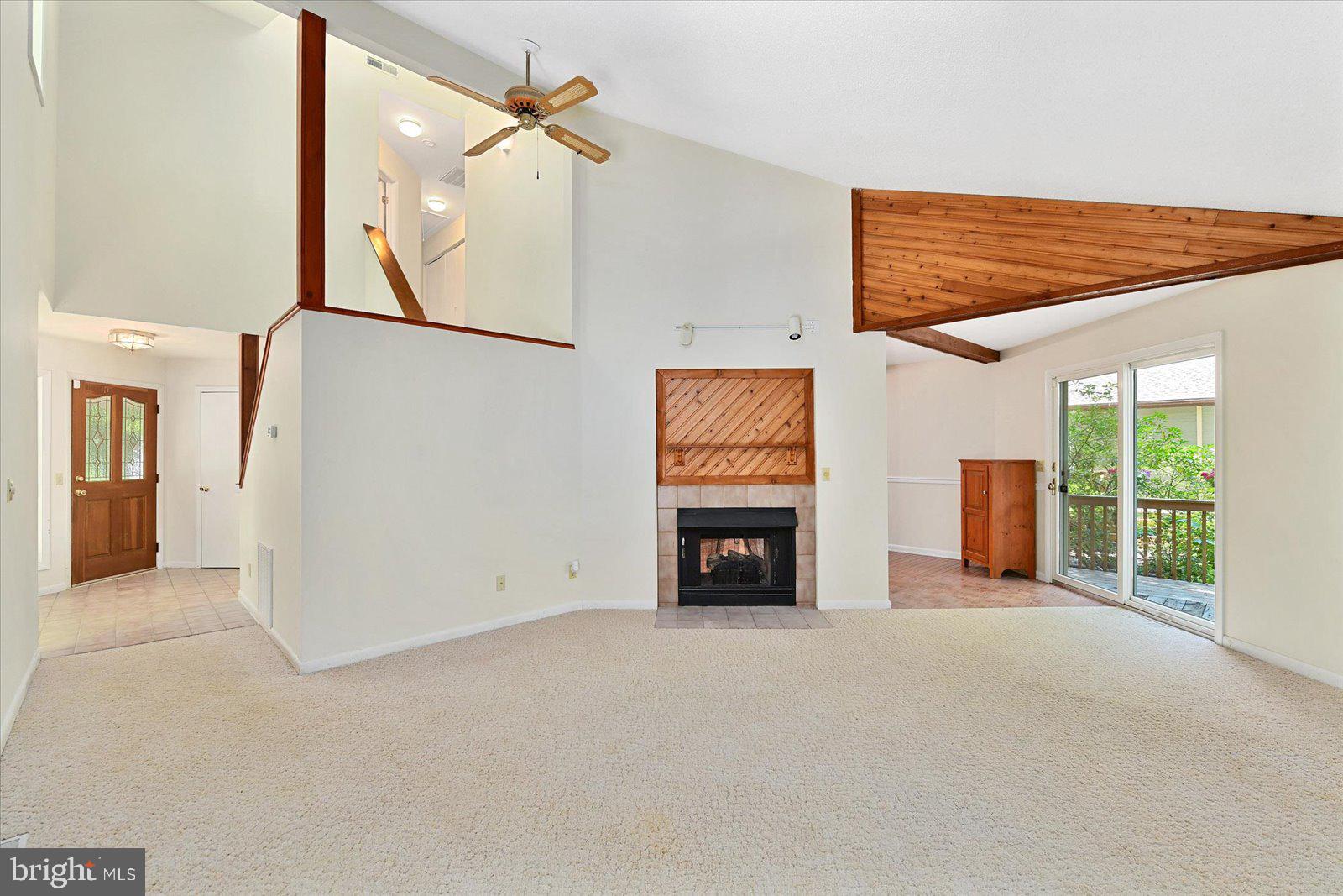 2 EDGEWOOD DRIVE