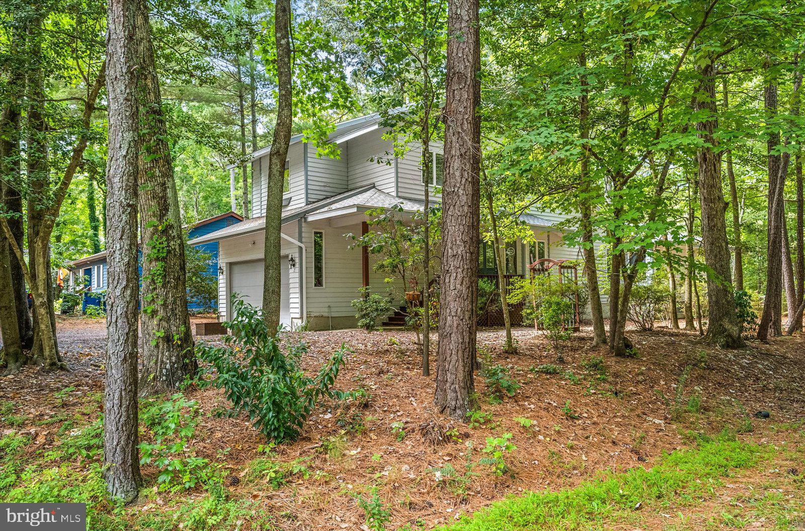 2 EDGEWOOD DRIVE