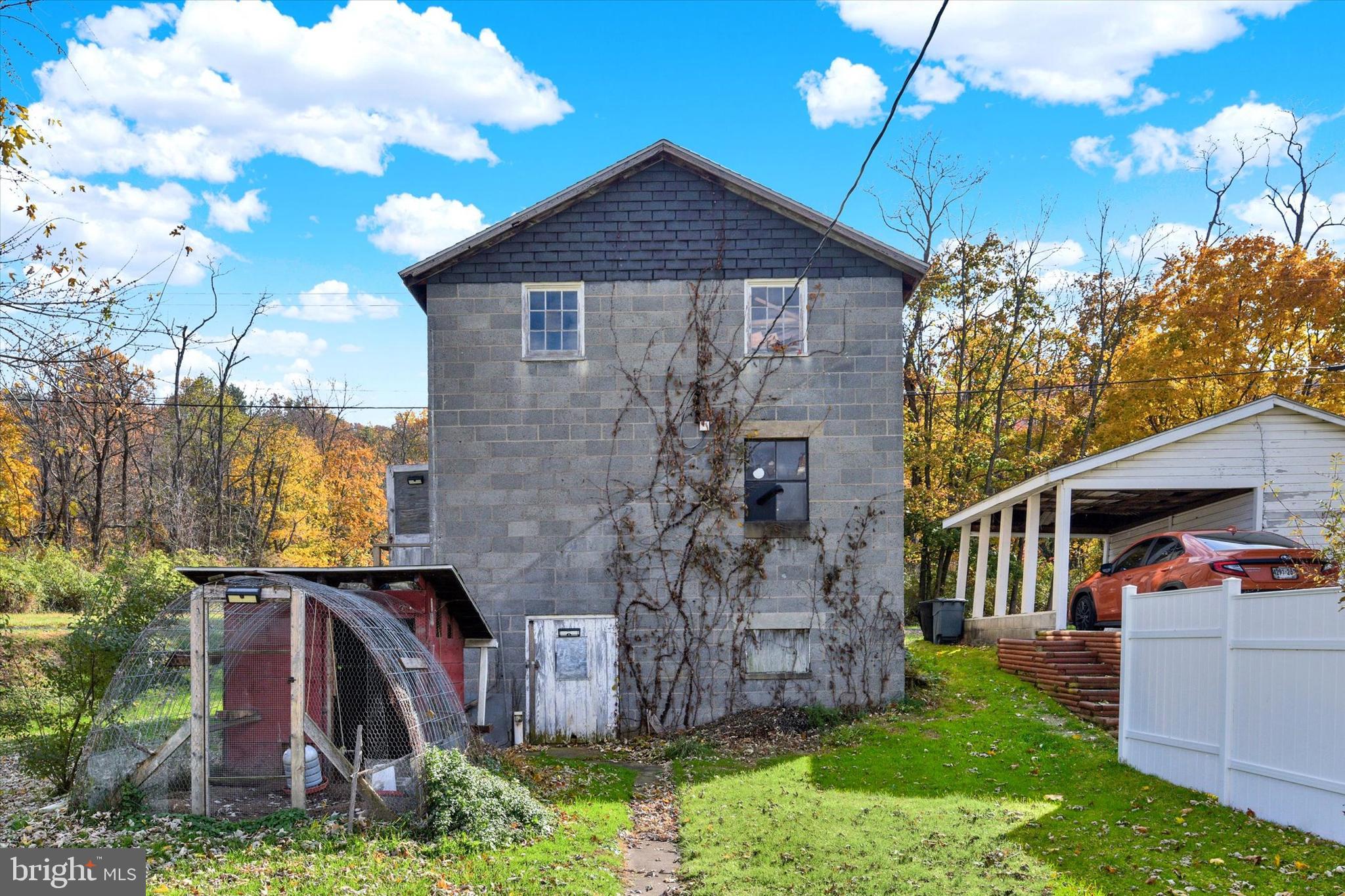 ELIZABETHVILLE BOROUGH - Residential