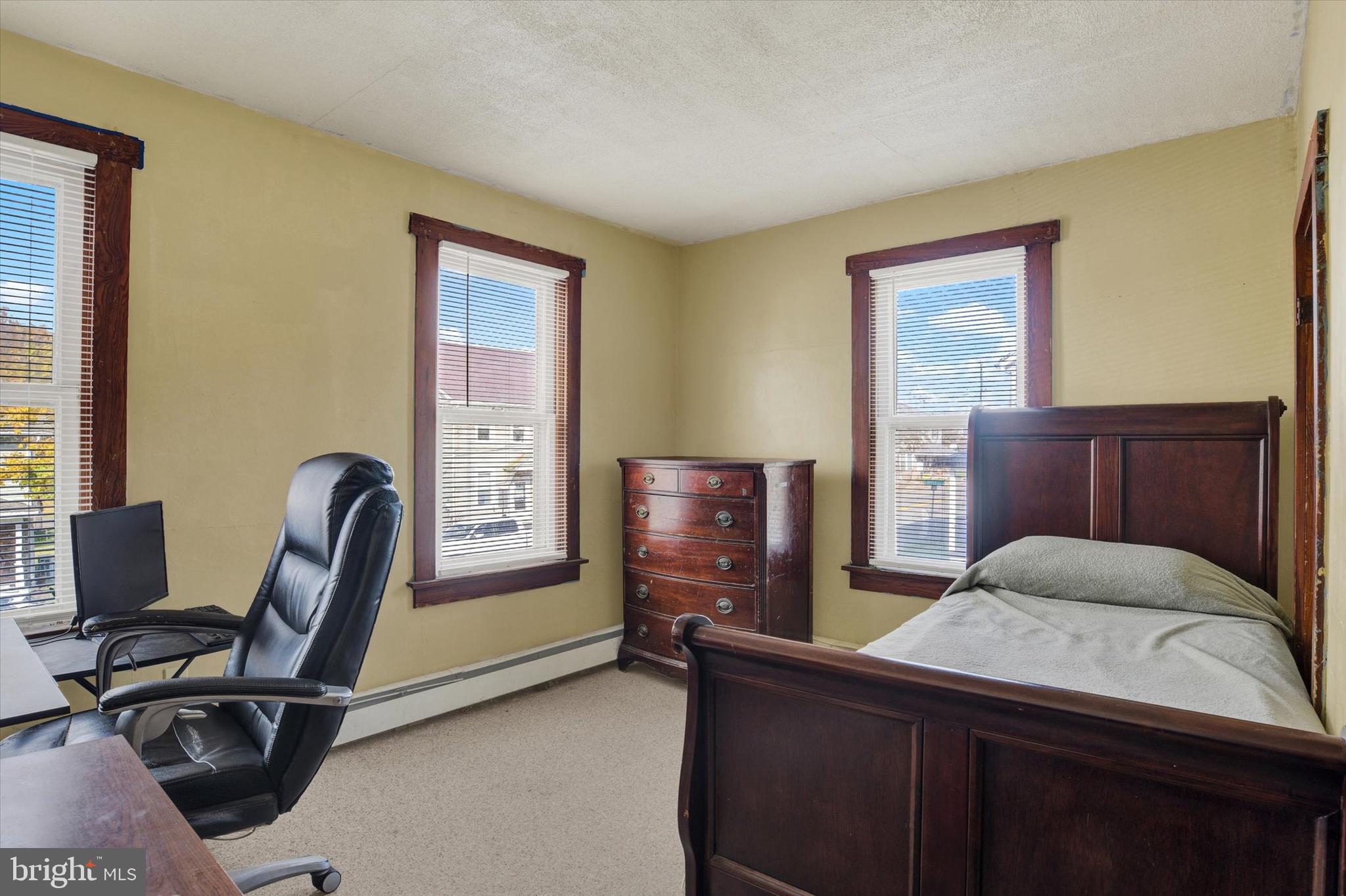 ELIZABETHVILLE BOROUGH - Residential