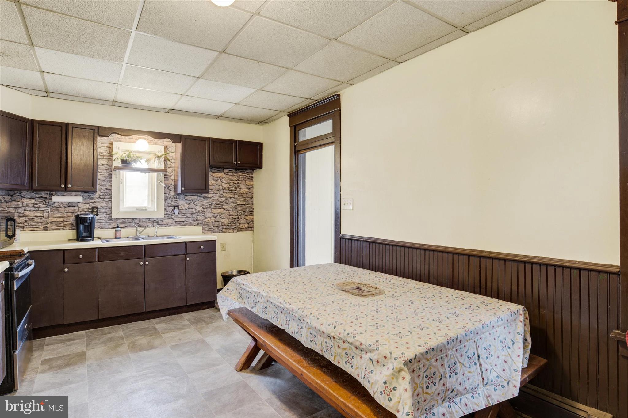 ELIZABETHVILLE BOROUGH - Residential