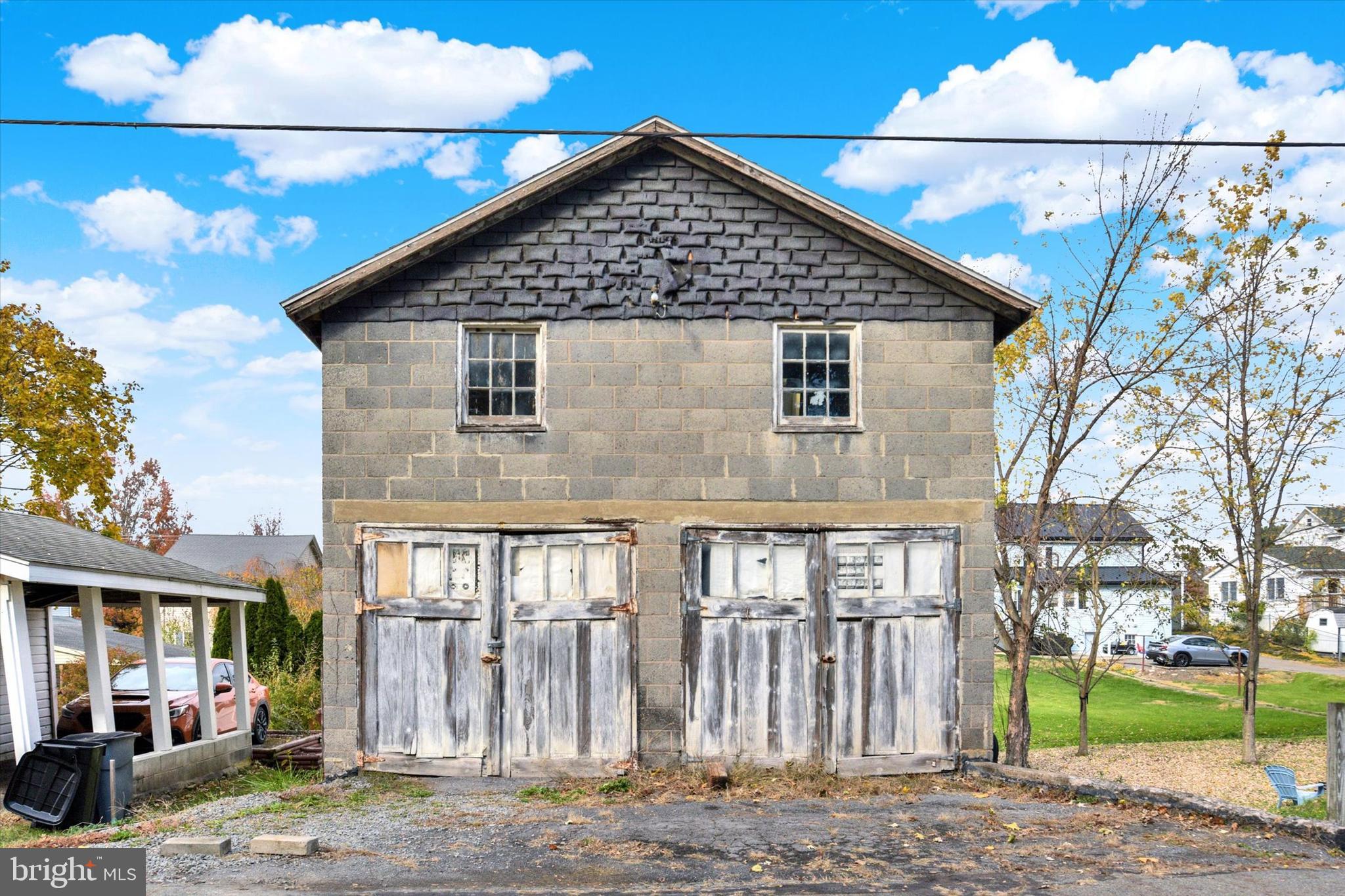 ELIZABETHVILLE BOROUGH - Residential