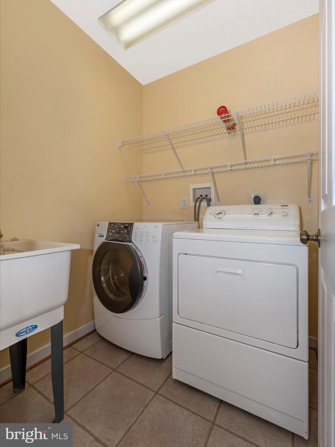 THE MEADOW AT NEW MARKET - Residential