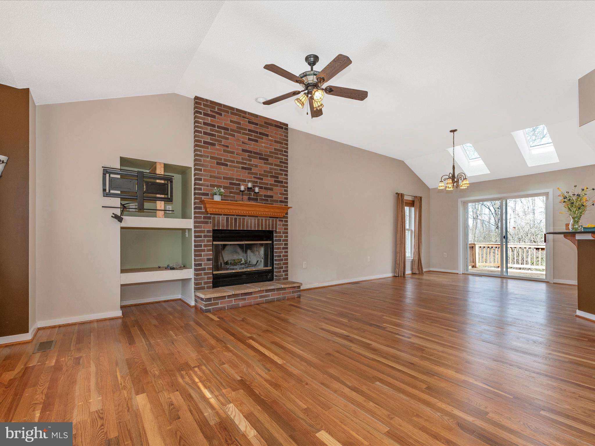 THE MEADOW AT NEW MARKET - Residential