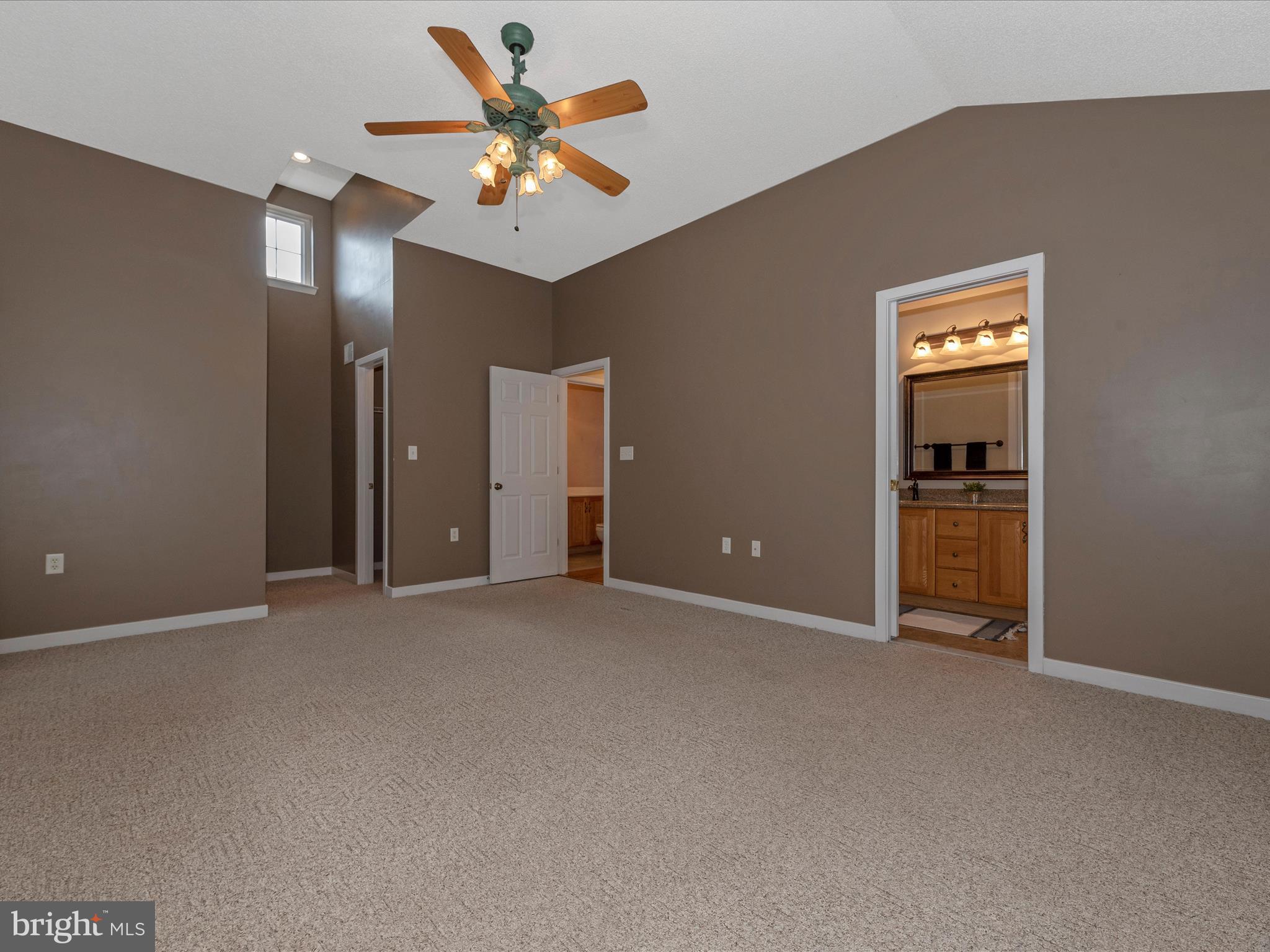 THE MEADOW AT NEW MARKET - Residential