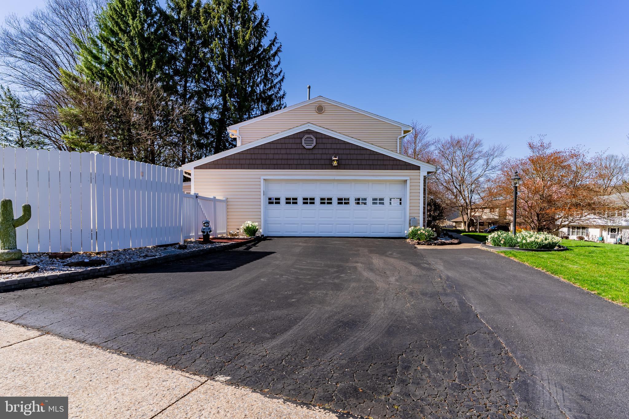 PINEBROOK - Residential