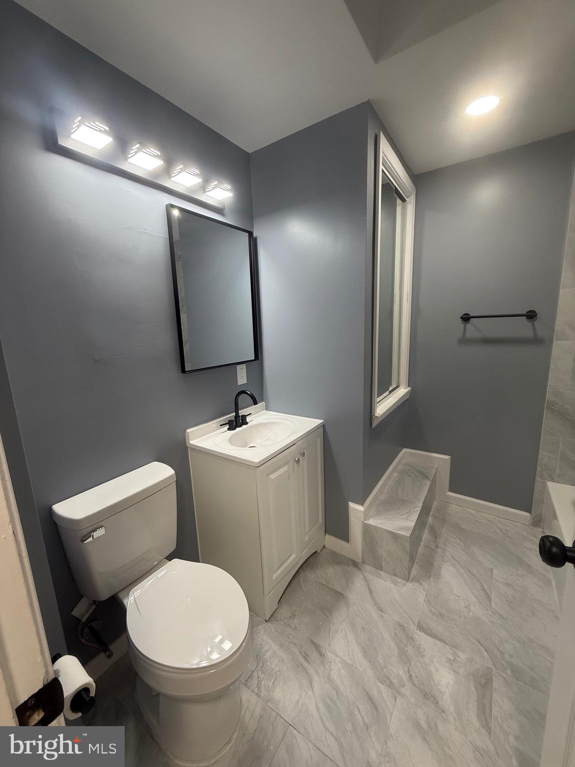 PHILADELPHIA (NORTHEAST) - Residential