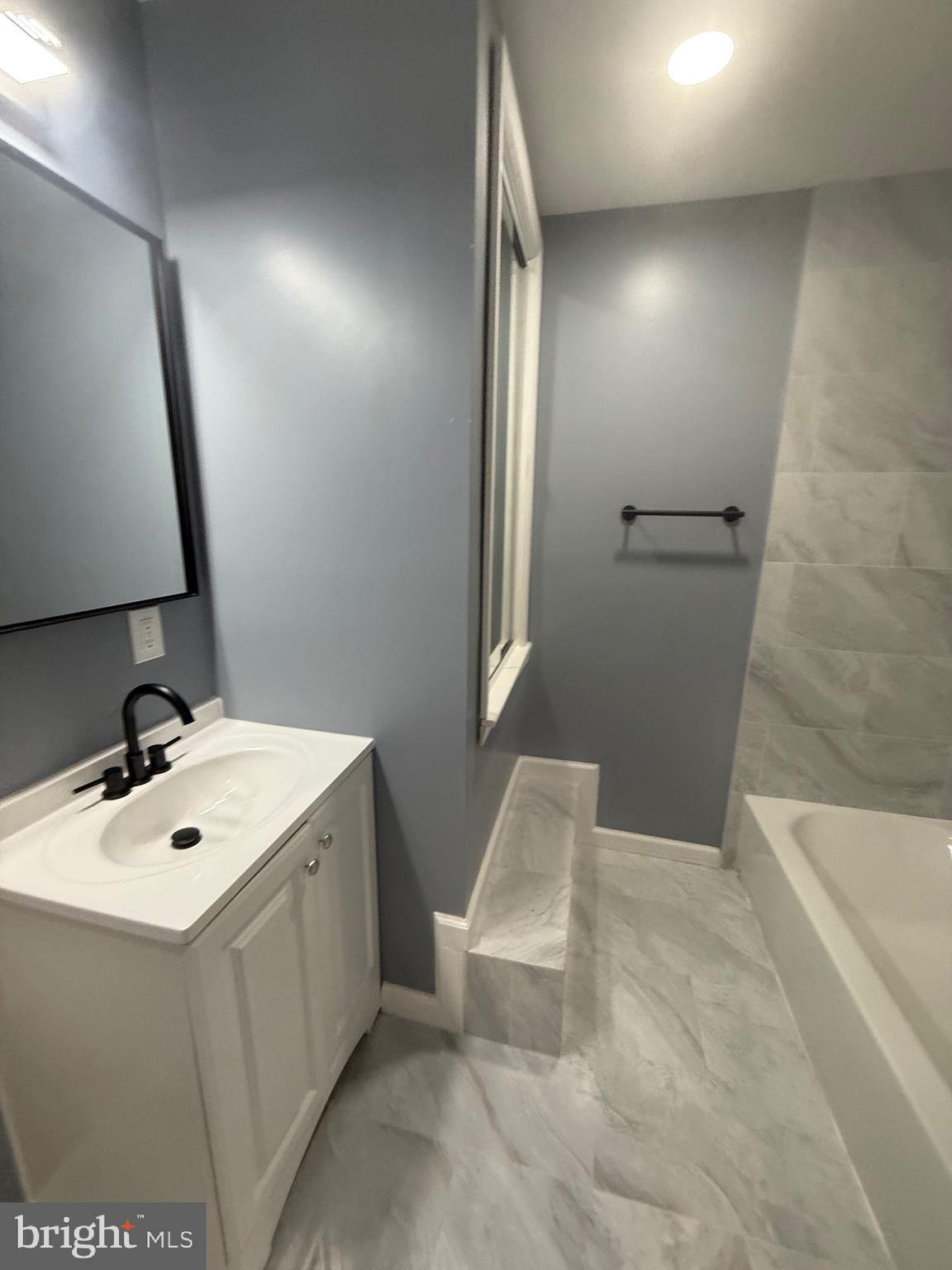 PHILADELPHIA (NORTHEAST) - Residential