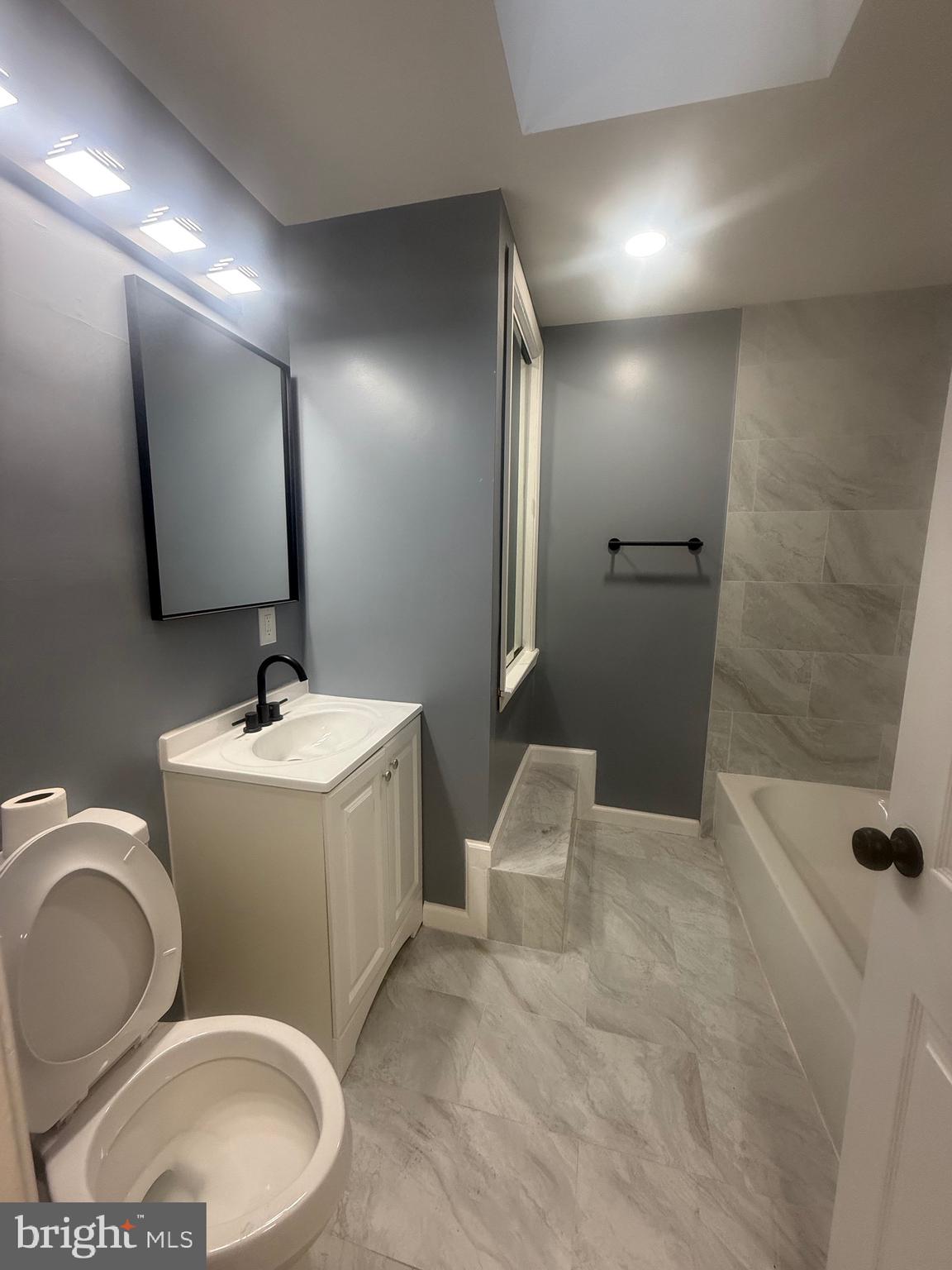 PHILADELPHIA (NORTHEAST) - Residential