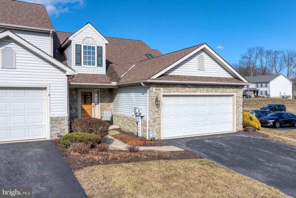 Photo of 21 Gantz Meadows, MOUNT JOY, PA 17552 (MLS # PALA2063878)