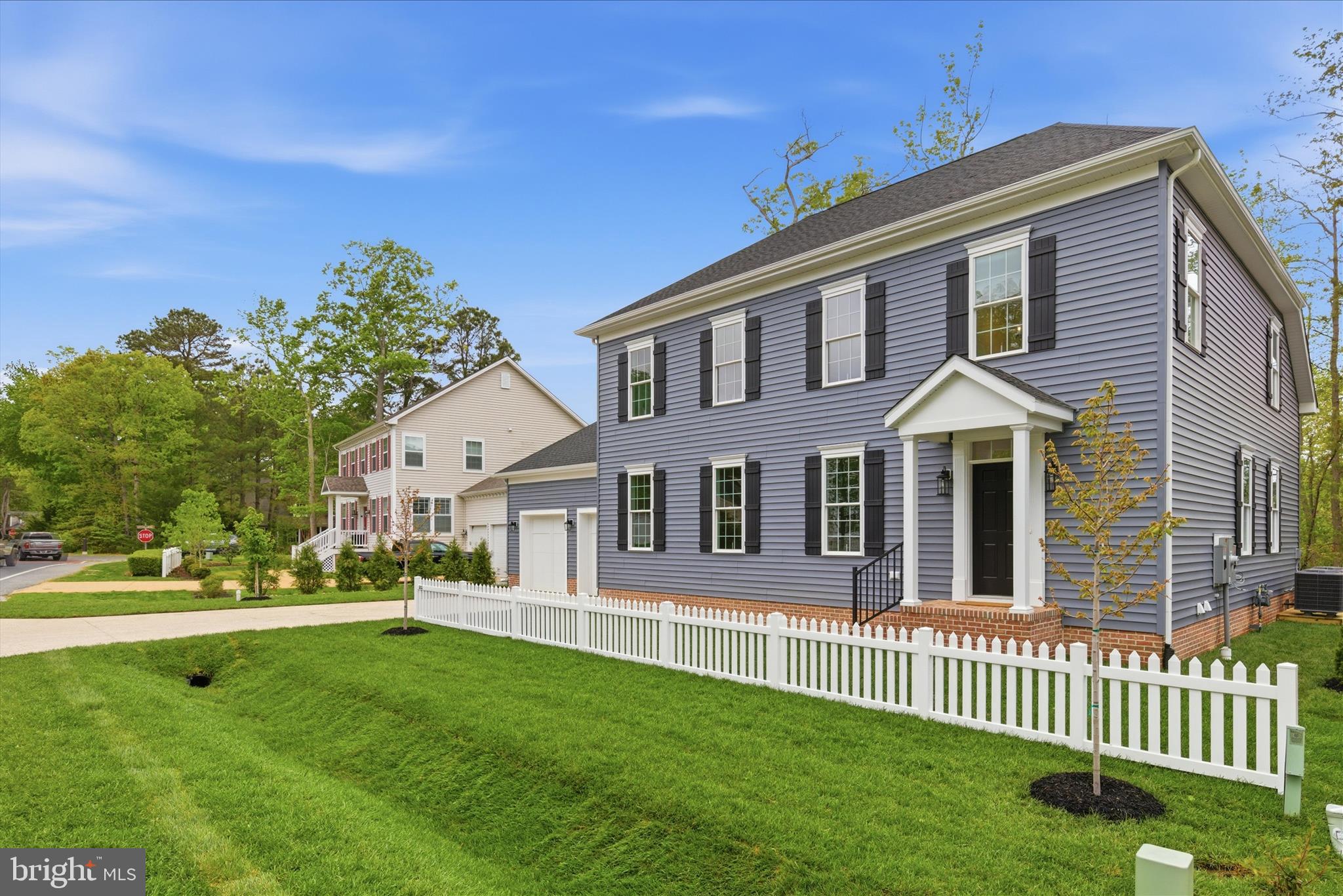 1207 CARROLLTON LANE