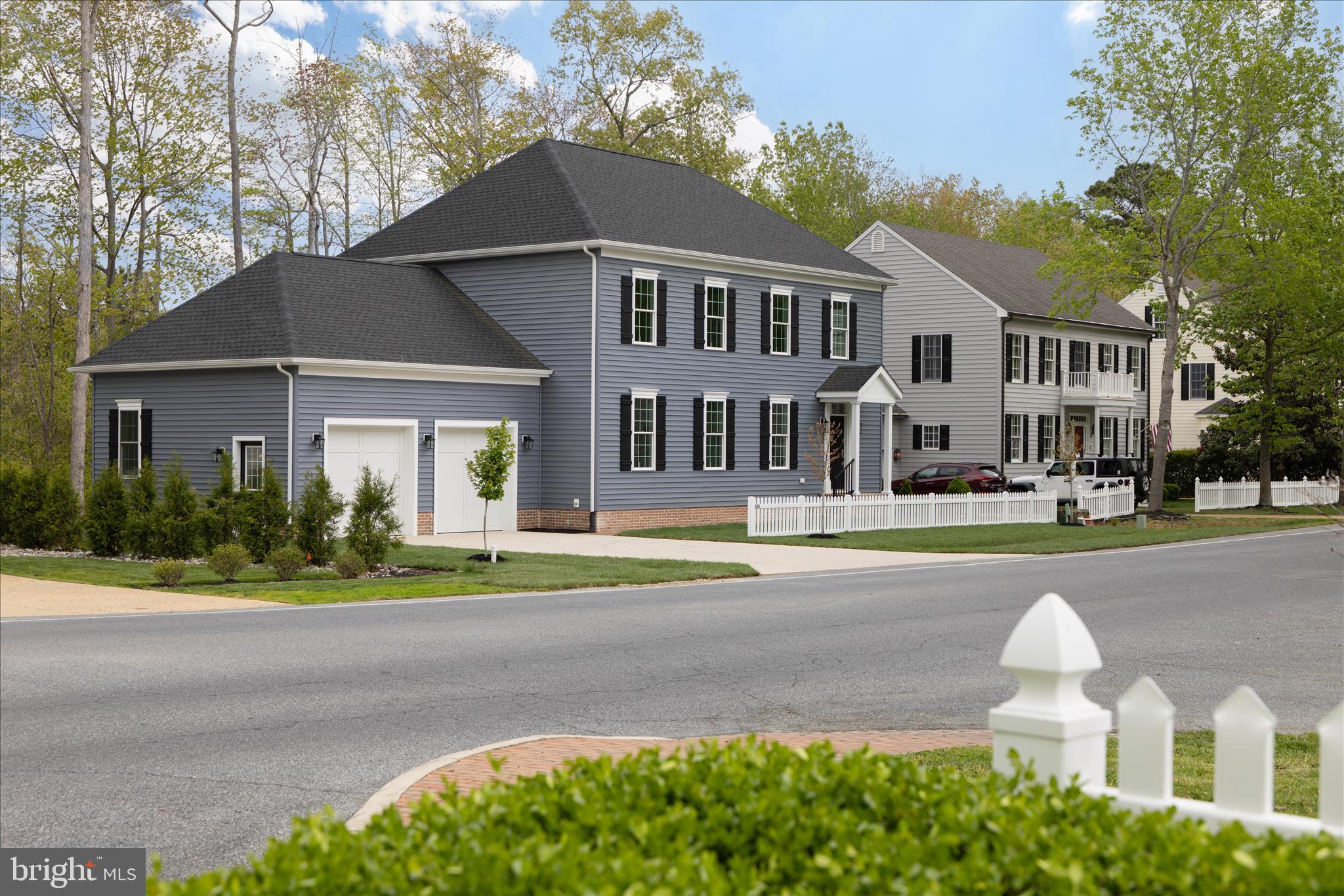 1207 CARROLLTON LANE