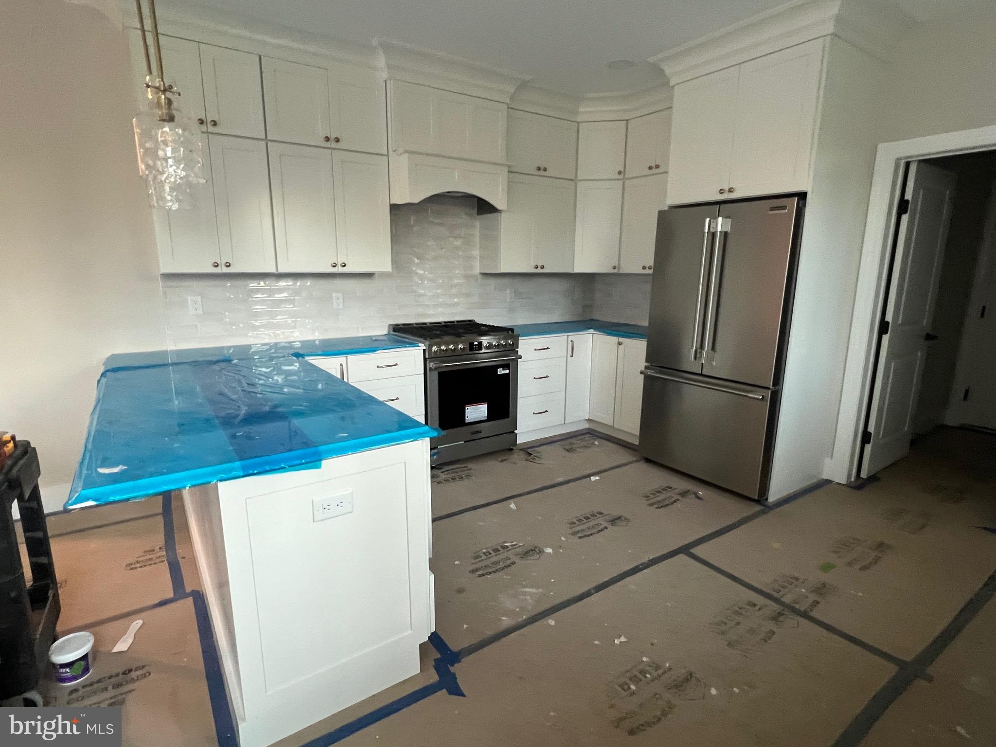 1207 CARROLLTON LANE