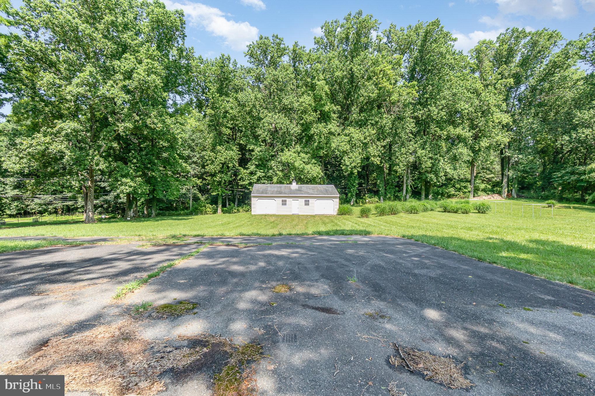 KINGSVILLE - Residential