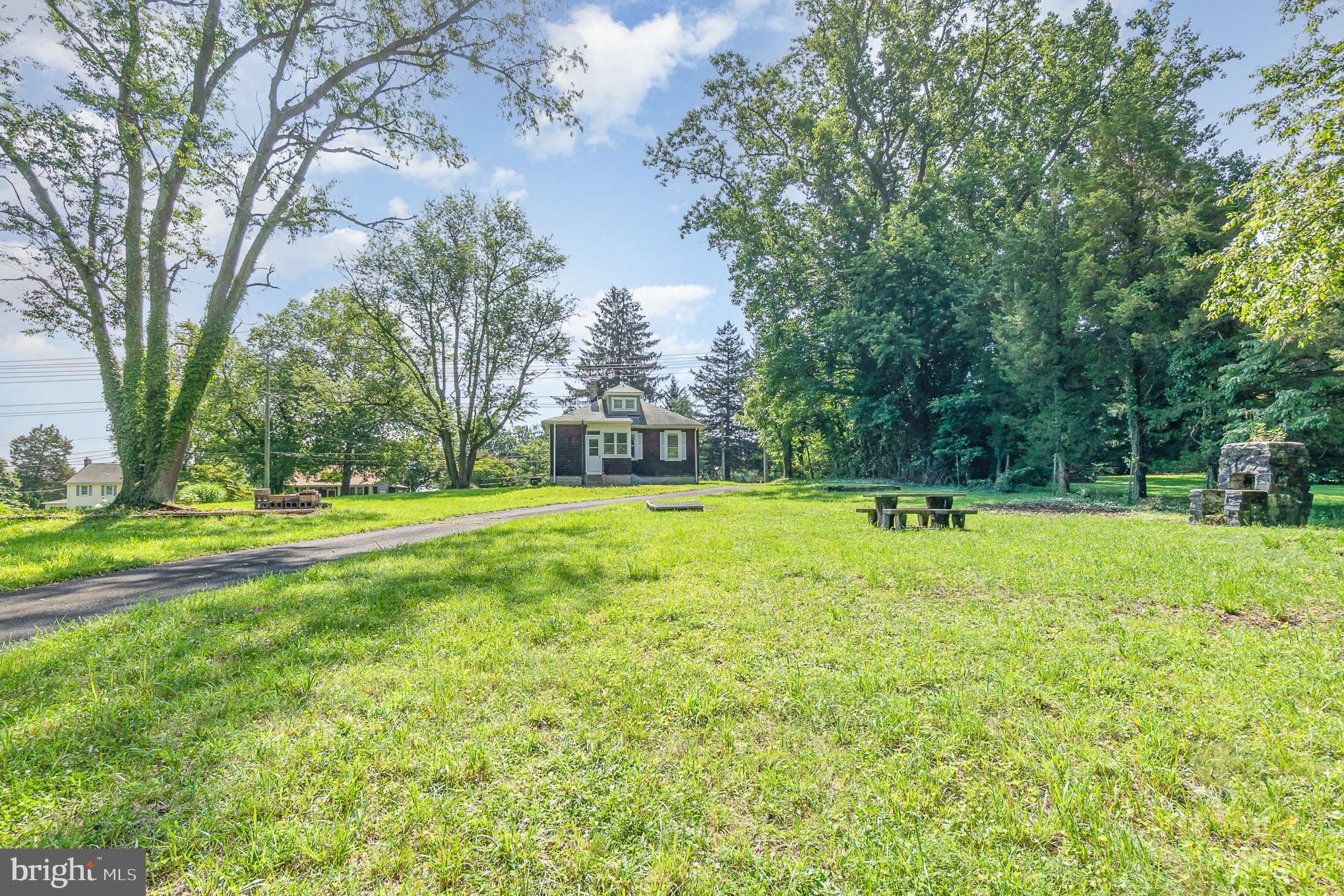 KINGSVILLE - Residential