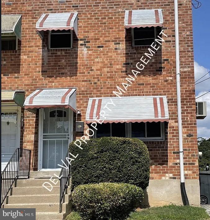 409 JACKSON AVENUE