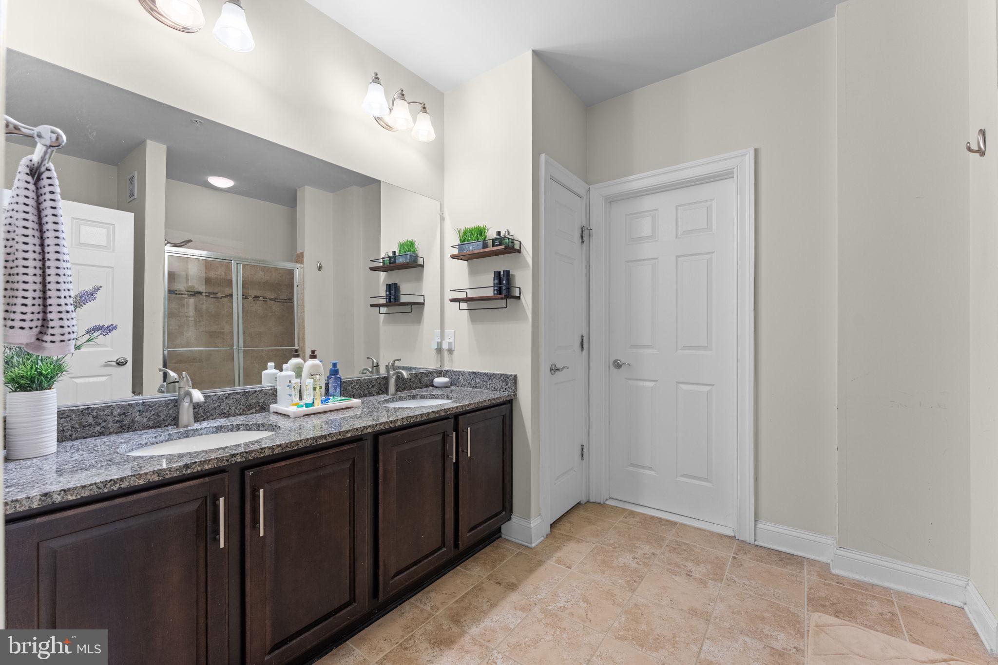 GOOSE CREEK VILLAGE NORTH - Residential