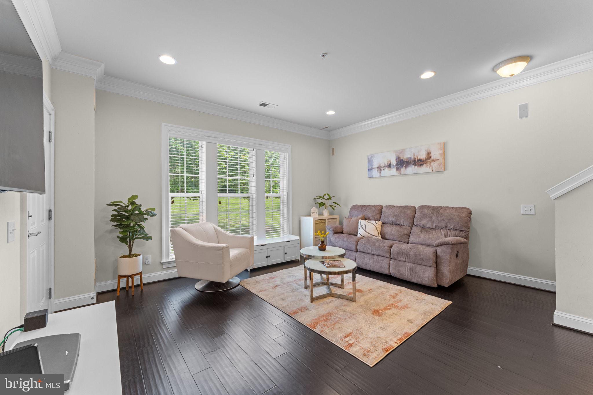 42831 BURRELL SQUARE