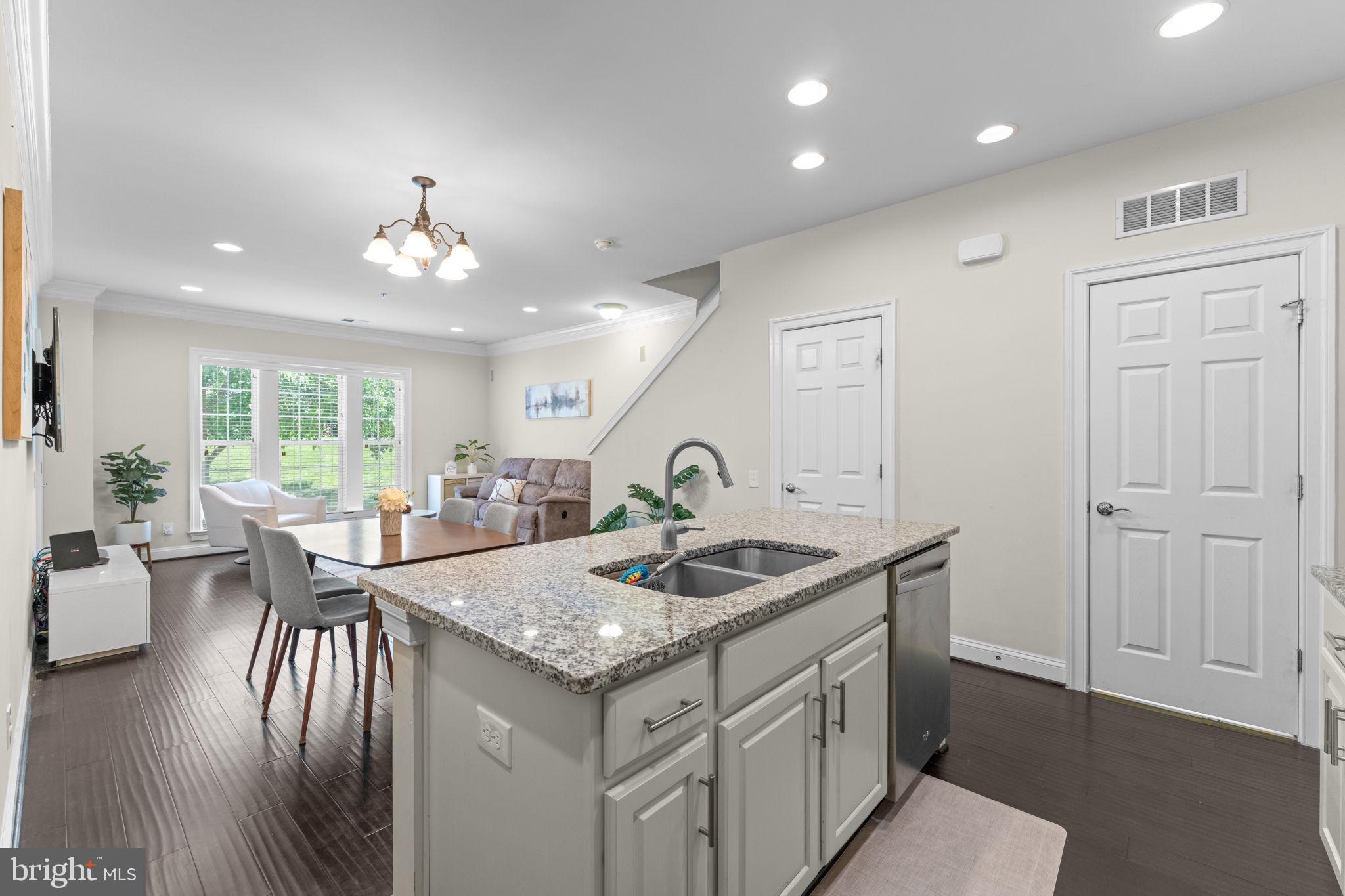 GOOSE CREEK VILLAGE NORTH - Residential