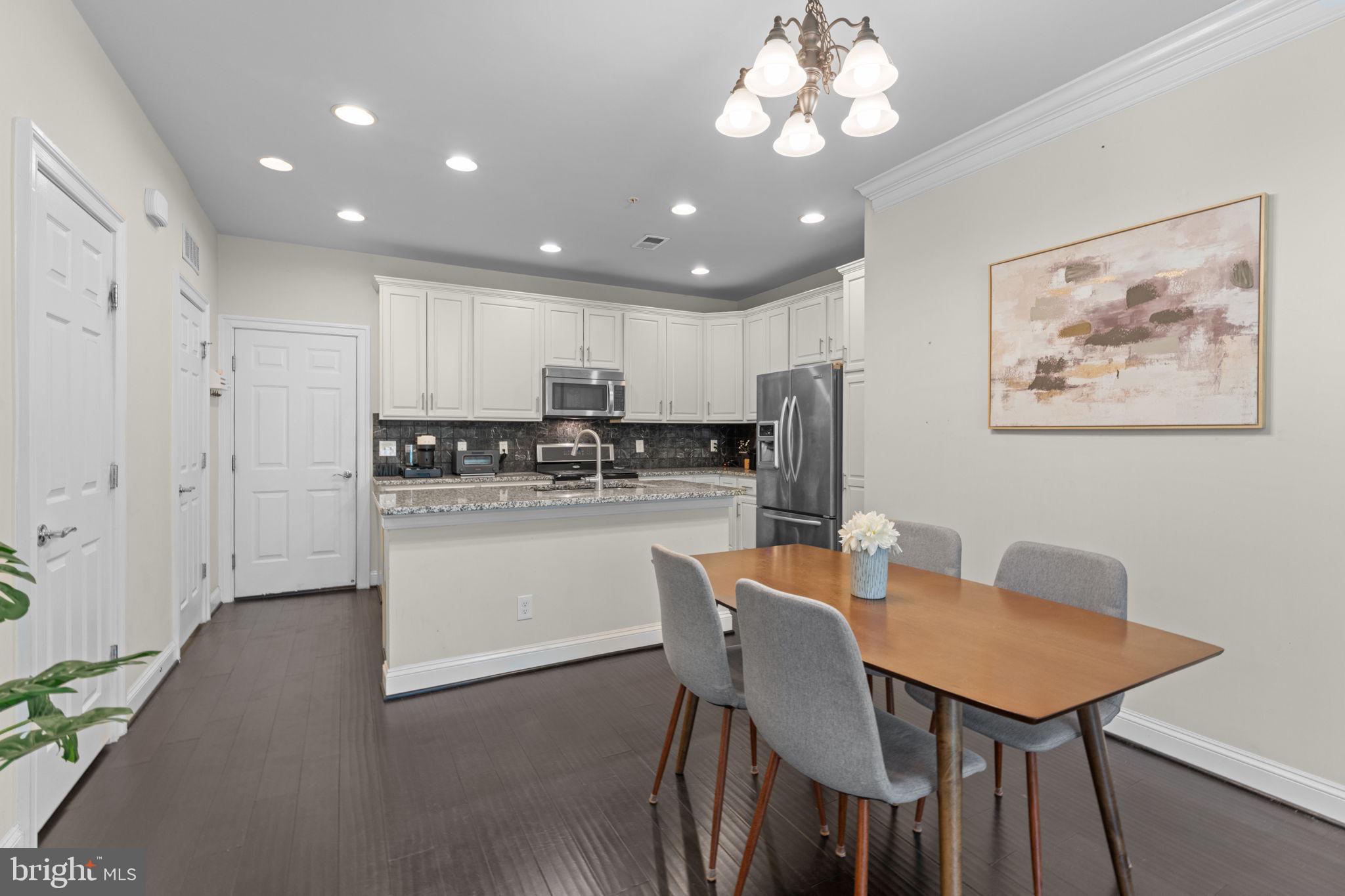 GOOSE CREEK VILLAGE NORTH - Residential